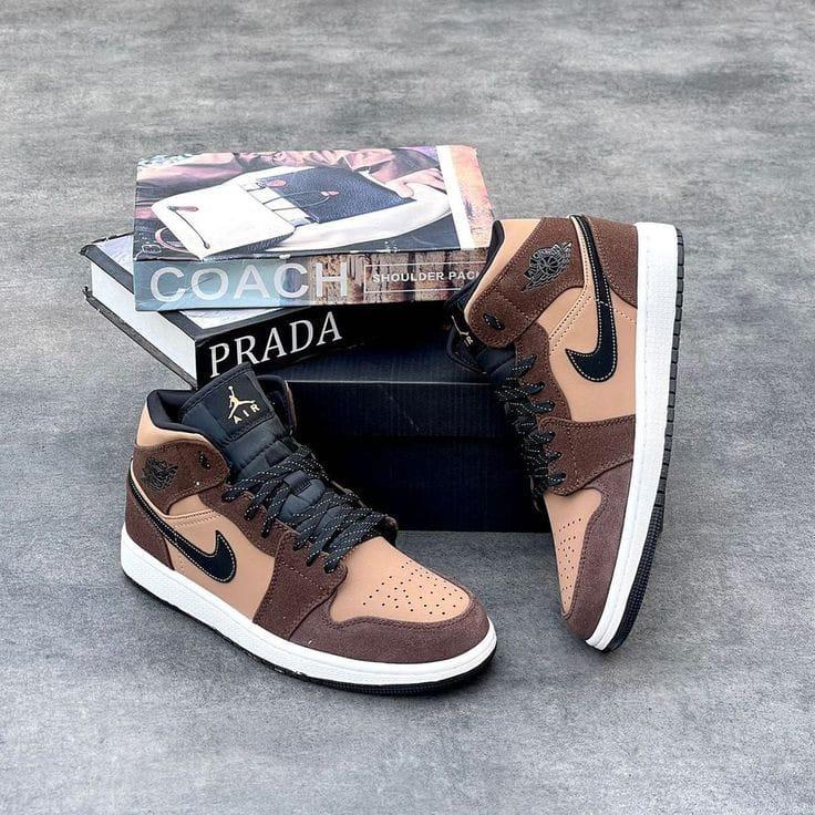 Nike Air Jordan 1 - R1600.jpg